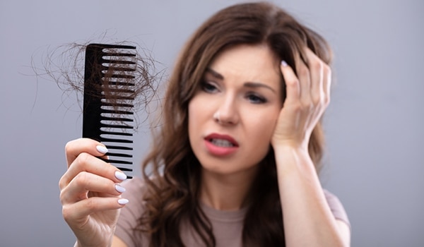 ریزش مو پس از زایمان