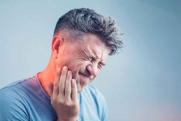 آیا انجام کامپوزیت دندان درد دارد؟